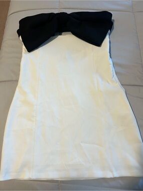 Strapless White Mini Dress with Black Bow by Zara BNWT sz M